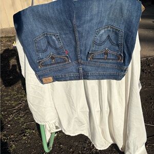 Levi's Classic Light Blue Jeans